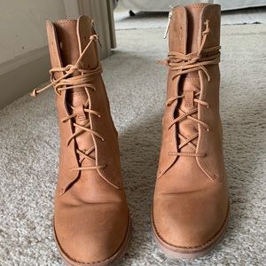 Ugg leather boot size 7.5